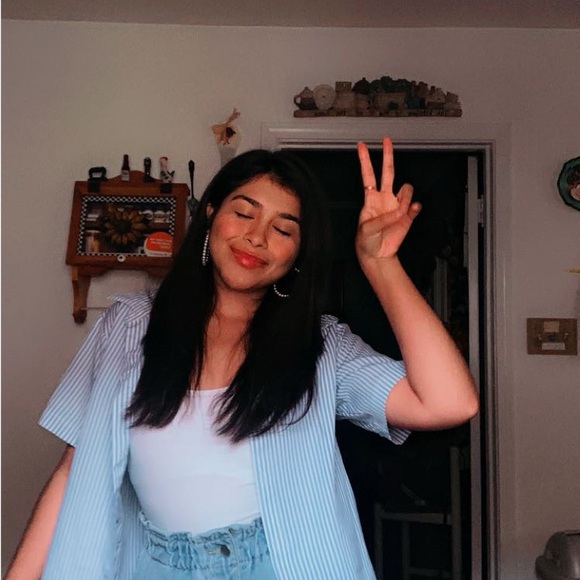 Blue and white striped shirt - Picture 4 of 4